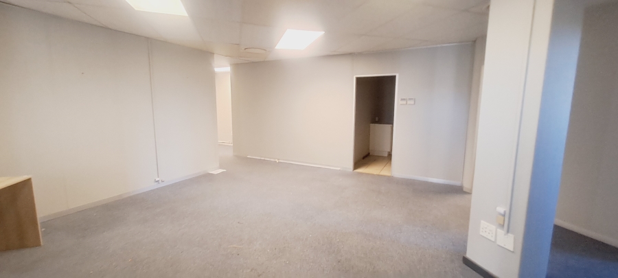 To Let commercial Property for Rent in Rosenpark Western Cape